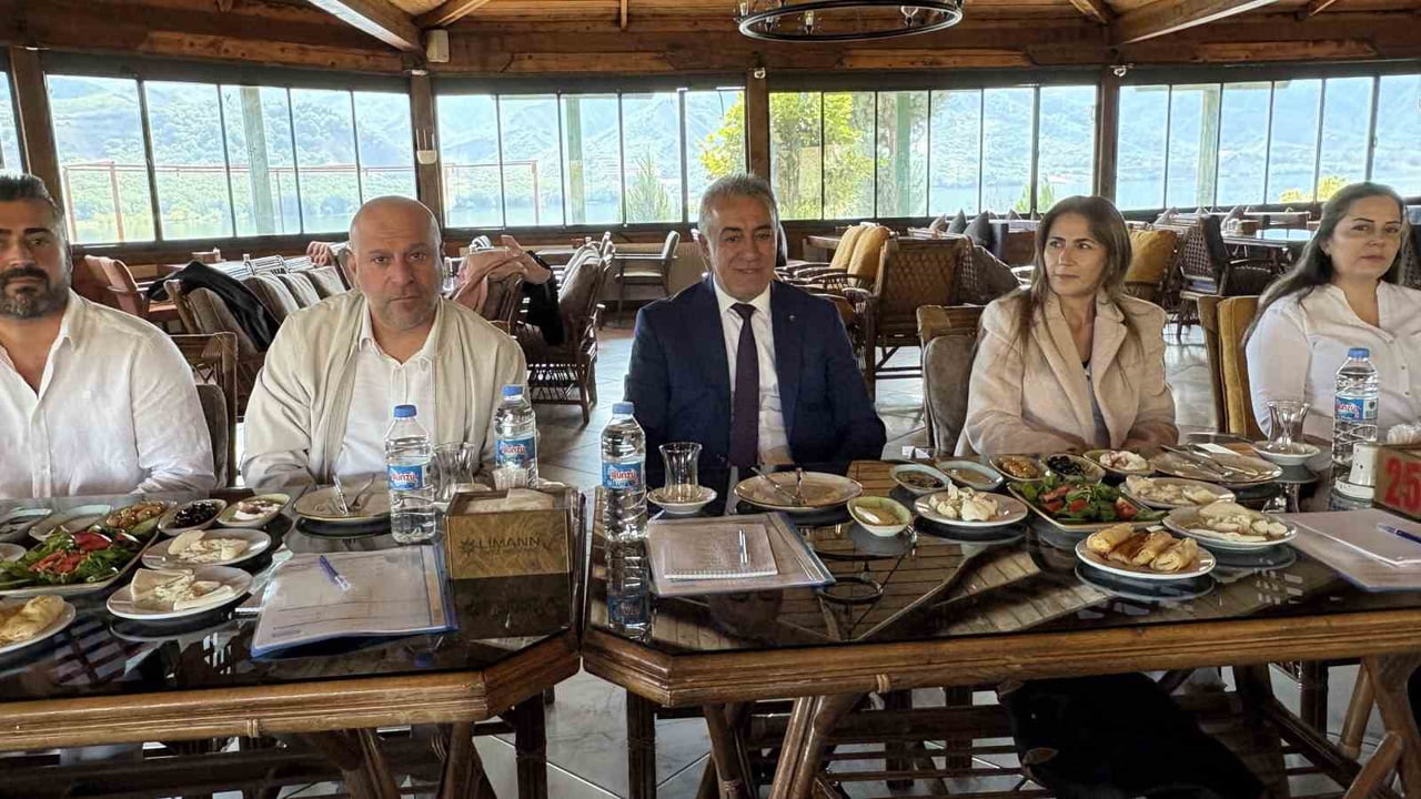 TUNCELİ TİCARET VE SANAYİ ODASI (TSO) SEÇİMLERİNDE TEK ADAY OLAN MEVCUT YÖNETİM KURULU BAŞKANI...