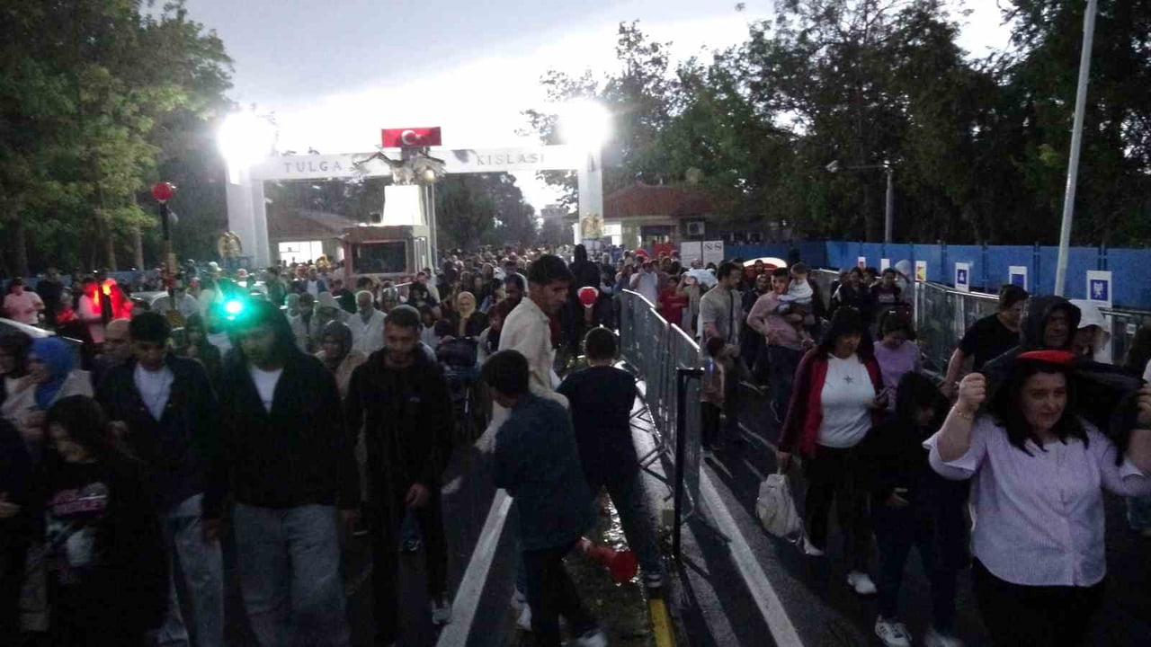 TÜRK YILDIZLARI’NIN MALATYA GÖSTERİSİ YAĞMUR VE TRAFİK ÇİLESİNE DÖNÜŞTÜ