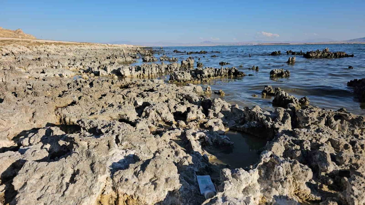 TÜRKİYE'NİN EN BÜYÜK GÖLÜ OLAN VAN GÖLÜ'NDE SU SEVİYESİNDEKİ DÜŞÜŞ, BÖLGEDE ETKİLİ OLAN YAĞIŞLARA...