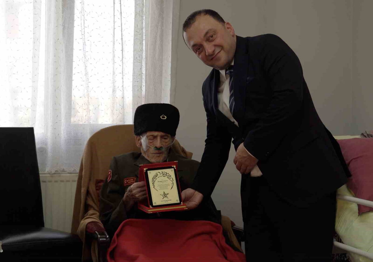 TÜRKİYE'NİN YAŞAYAN EN YAŞLI GAZİLERİNDEN 103 YAŞINDAKİ KORE GAZİSİ PİRAĞA UZUN, 29 EKİM...