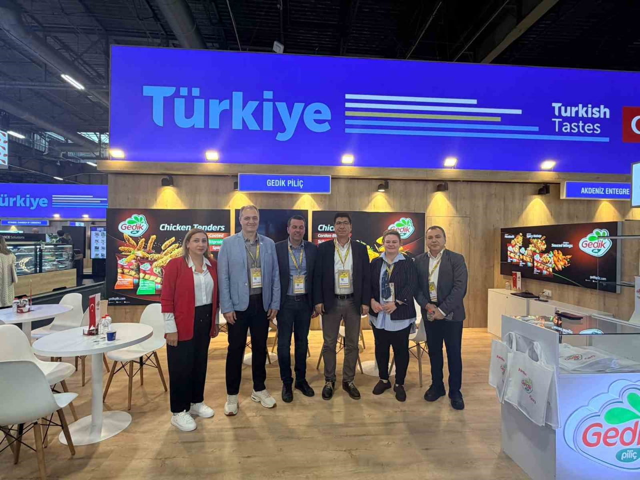 TÜRKİYE’NİN ÖNDE GELEN BEYAZ ET ÜRETİCİLERİNDEN GEDİK PİLİÇ, FRANSA’NIN BAŞKENTİ PARİS’TE...