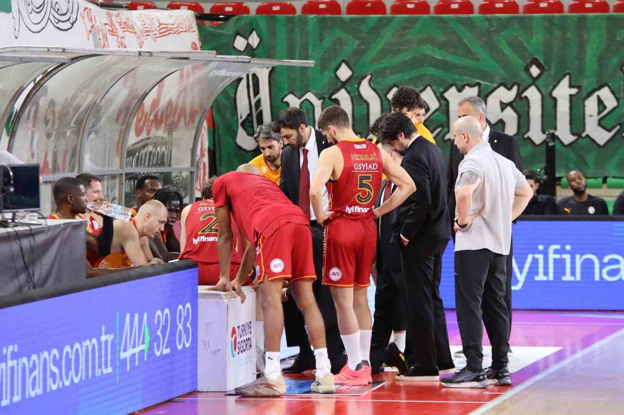 TÜRKİYE SİGORTA BASKETBOL SÜPER LİGİ'NİN İKİNCİ HAFTASINDA KARŞIYAKA, EVİNDE GALATASARAY’I 78-71...
