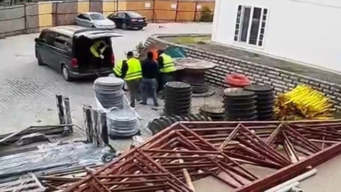 TUZLA'DA BİR ŞANTİYEDEN YAKLAŞIK 1 MİLYON 397 BİN TL DEĞERİNDE KABLO ÇALAN ŞAHISLAR...