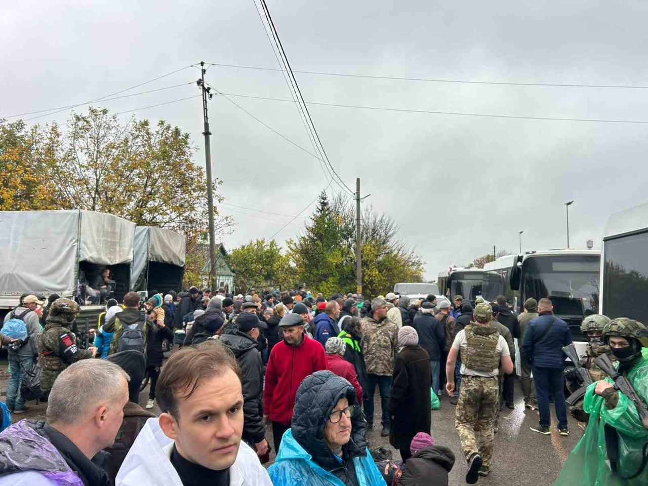 UKRAYNA'NIN GÜNEYİNDEKİ HERSON BÖLGESİNDE ATEŞKES İLAN EDİLEN OLESHKY ŞEHRİNE GIDA VE TIBBİ...