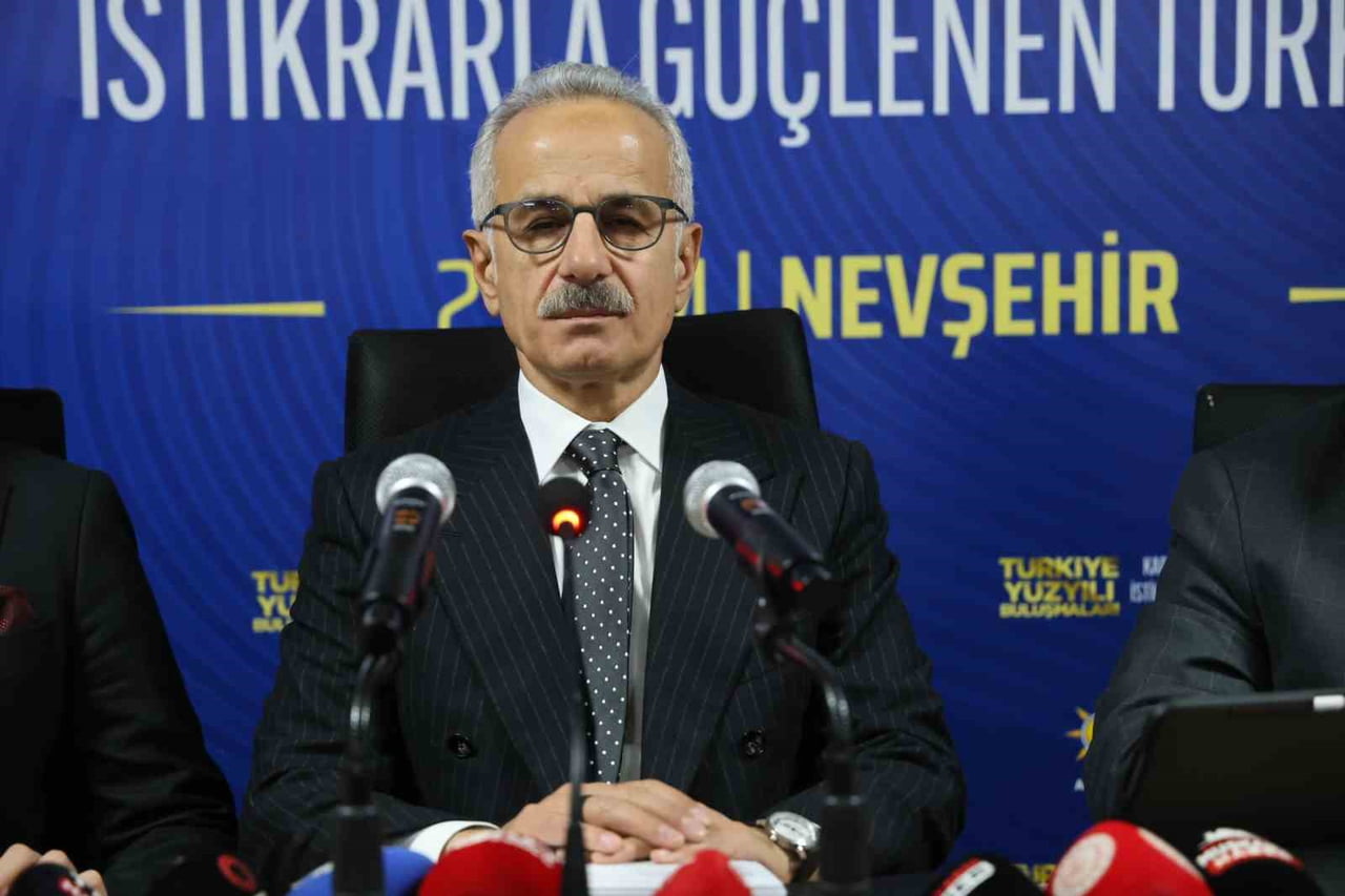 ULAŞTIRMA VE ALTYAPI BAKANI ABDULKADİR URALOĞLU