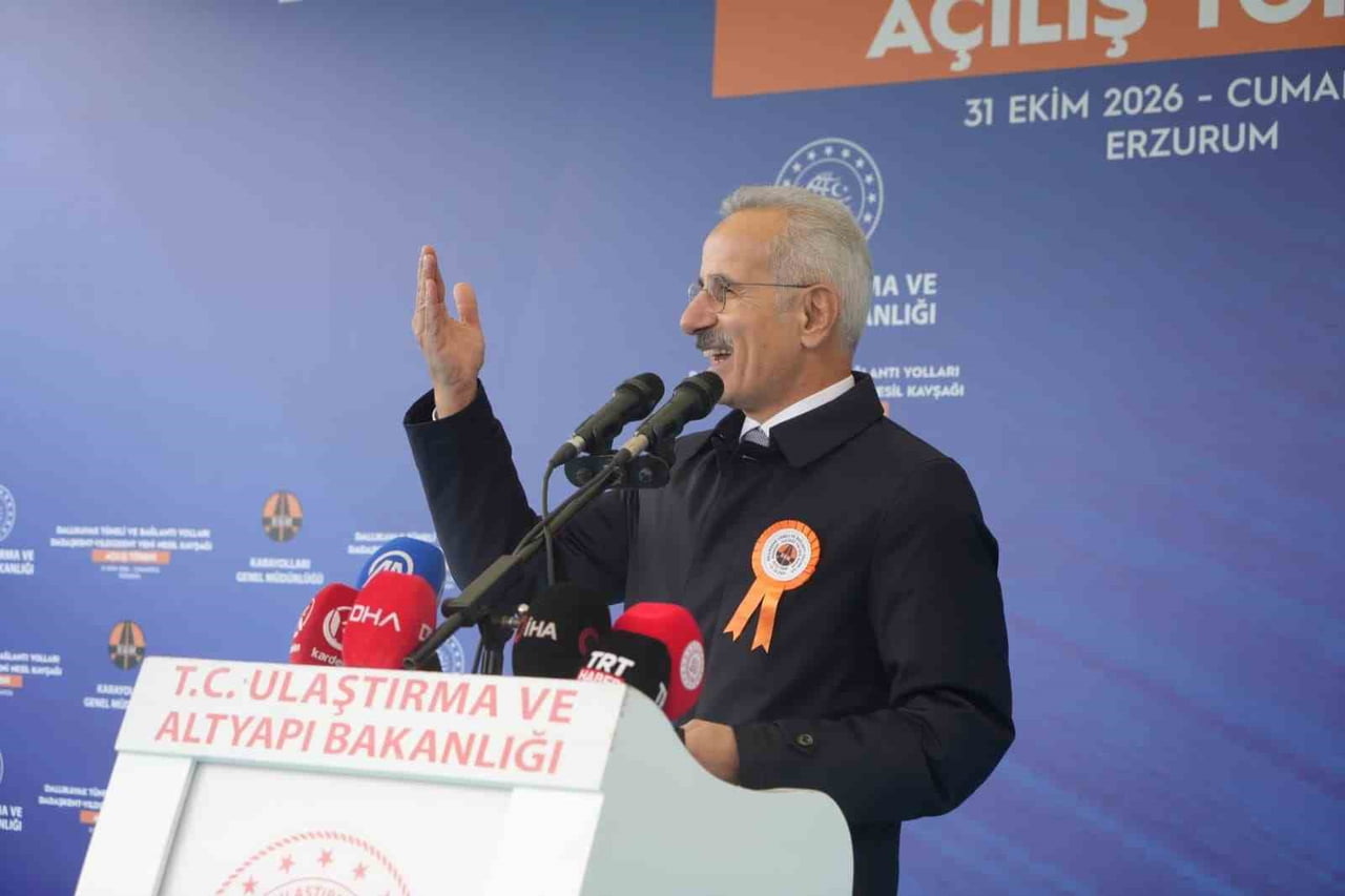 ULAŞTIRMA VE ALTYAPI BAKANI ABDULKADİR URALOĞLU, TÜRKİYE GENELİNDE YÜRÜTÜLEN DEMİRYOLU YATIRIMLARI...