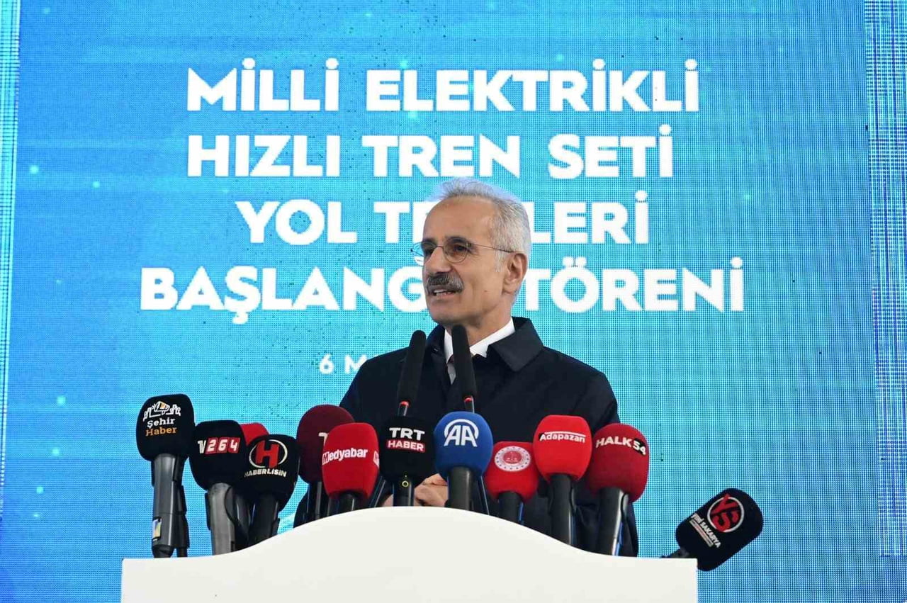 ULAŞTIRMA VE ALTYAPI BAKANI ABDULKADİR URALOĞLU, YERLİ VE MİLLİ İMKANLARLA GELİŞTİRİLEN MİLLİ...