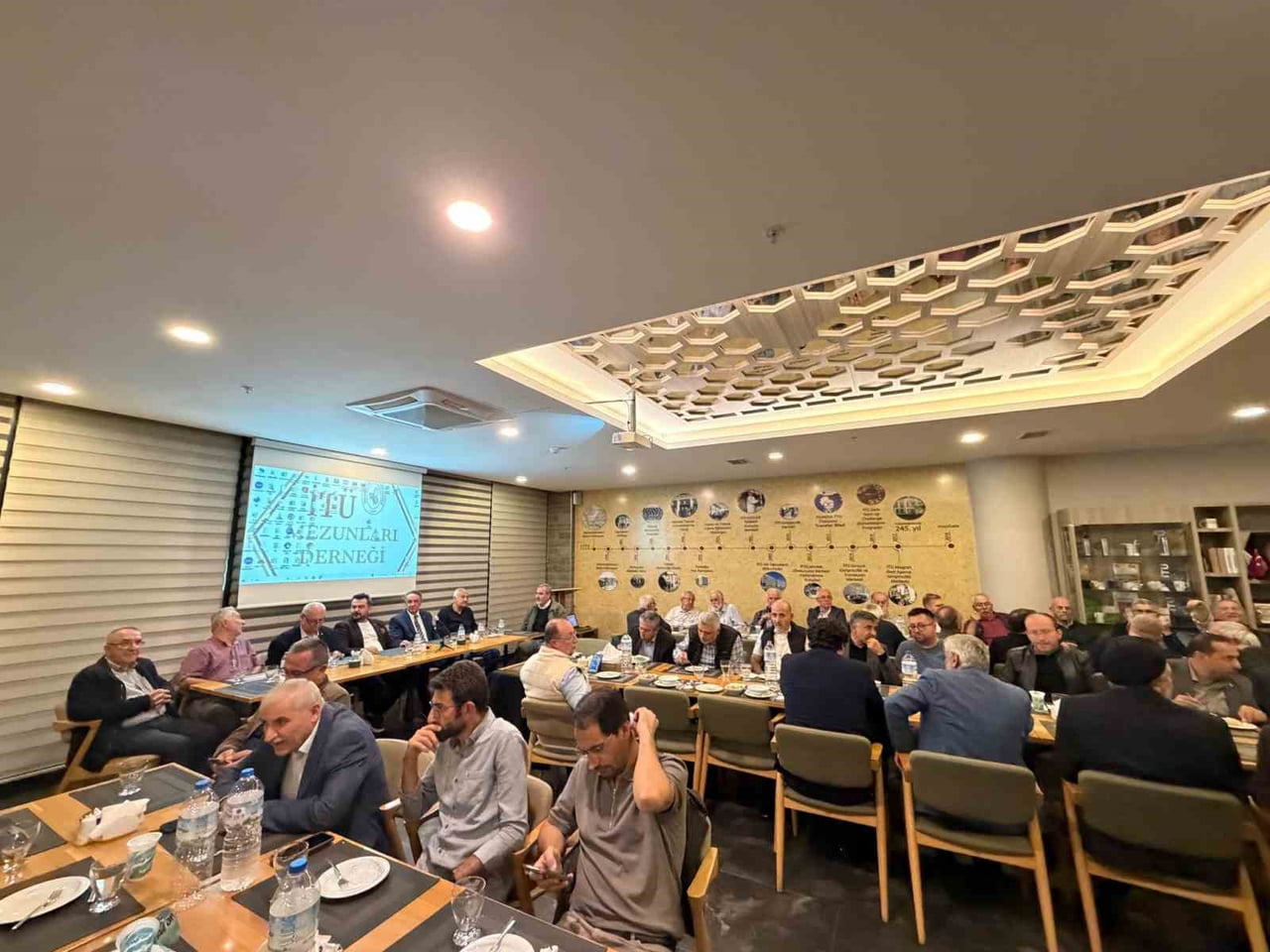 ULUDAĞ ÜNİVERSİTESİ ULUSLARARASI TİCARET ANABİLİM DALI ÖĞRETİM ÜYESİ DOÇ. DR. YÜKSEL OKŞAK, BURSA...