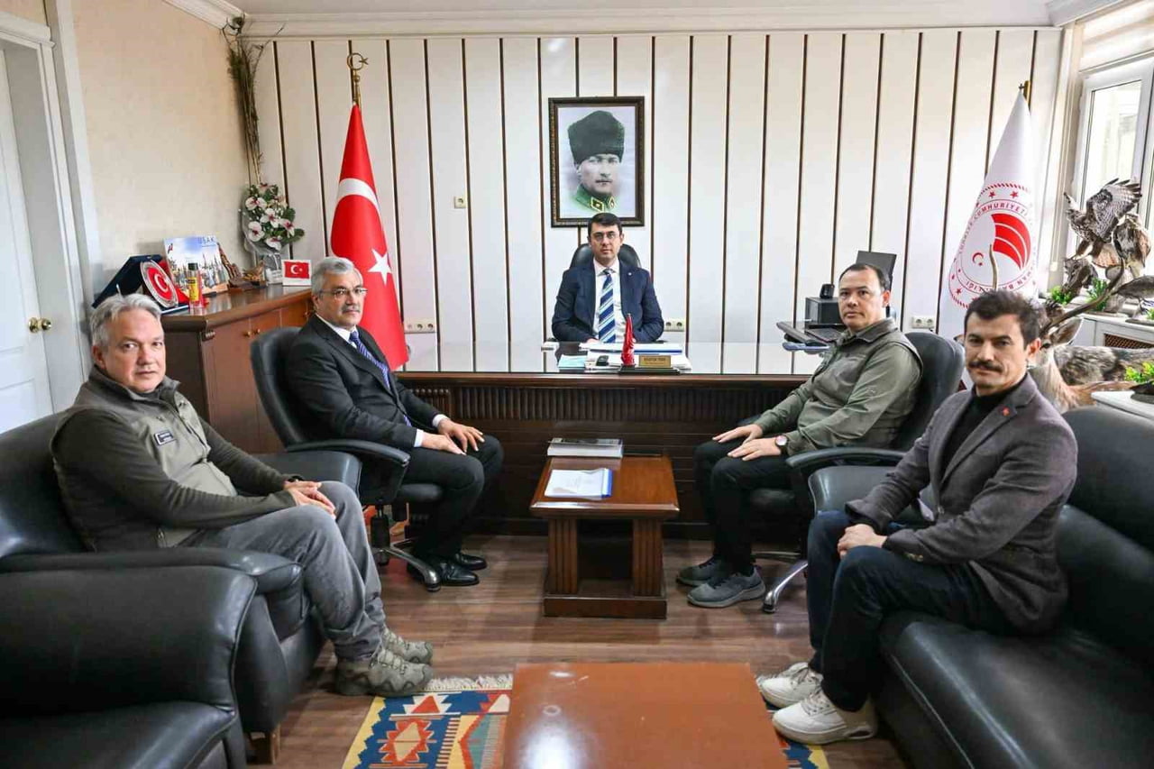 UŞAK VALİSİ SERDAR KARTAL, ORMAN İŞLETME MÜDÜRLÜĞÜ İLE DOĞA KORUMA VE MİLLİ PARKLAR ŞUBE...