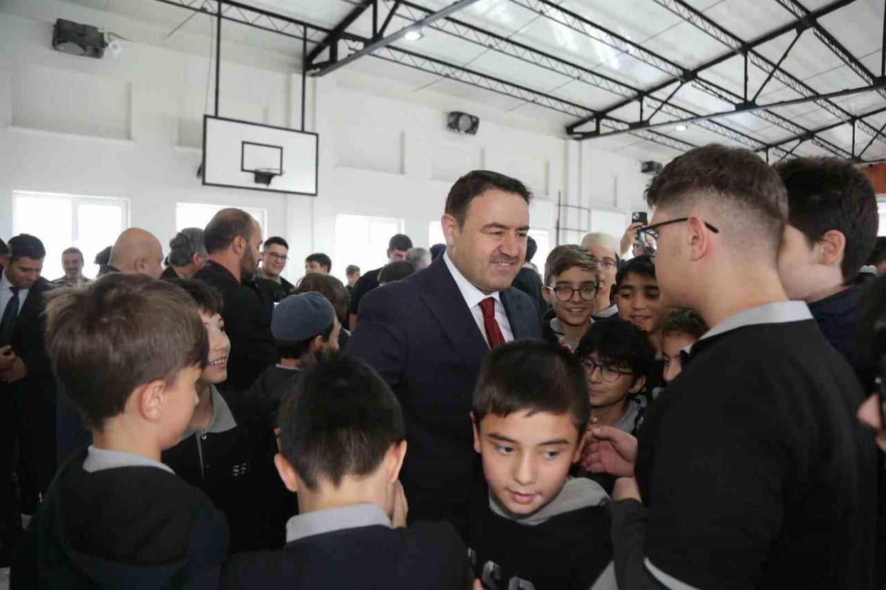VALİ IŞIN, İMAM HATİP LİSESİ ÖĞRENCİLERİYLE BULUŞTU