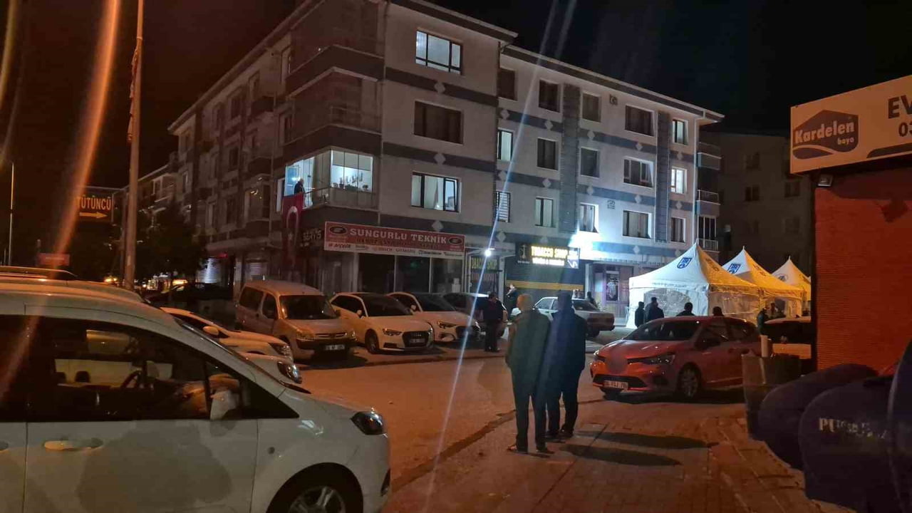 VAN'DA MEYDANA GELEN TRAFİK KAZASINDA HAYATINI KAYBEDEN ŞEHİT POLİS MUSTAFA AKALAN'IN ŞEHADET...