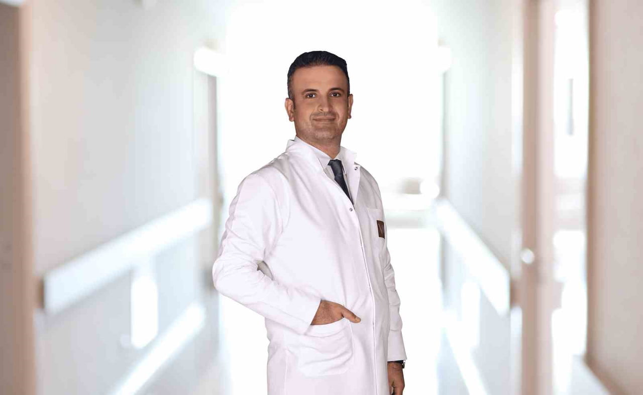VM MEDİCAL PARK MERSİN HASTANESİ ORTOPEDİ VE TRAVMATOLOJİ UZMANI DOÇ. DR. FATİH GÜNAYDIN, FUTBOL...