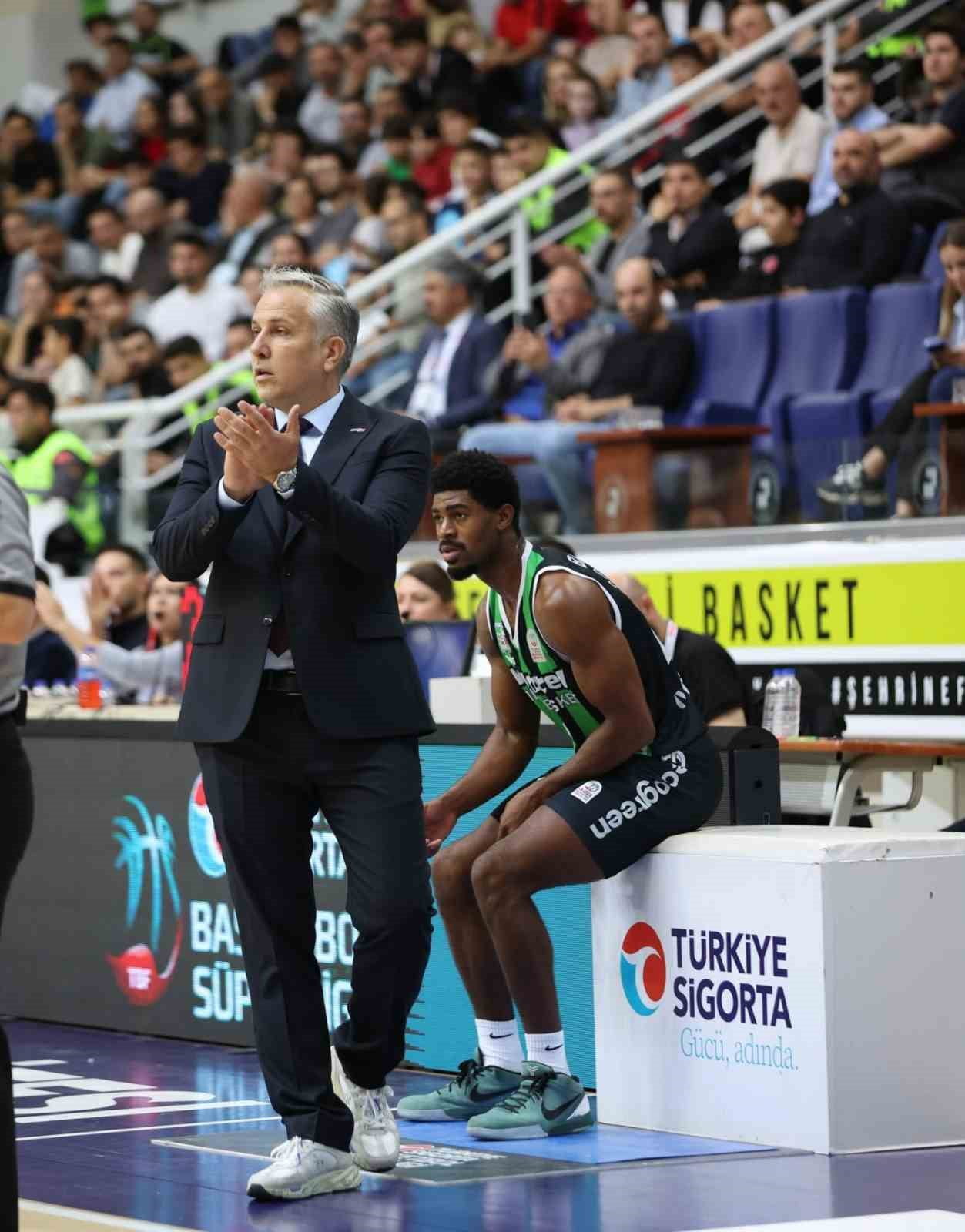 Y. DENİZLİ BASKET BAŞANTRENÖRÜ ZAFER AKTAŞ, TÜRKİYE SİGORTA BASKETBOL SÜPER LİGİ’NİN 3. HAFTASINDA...