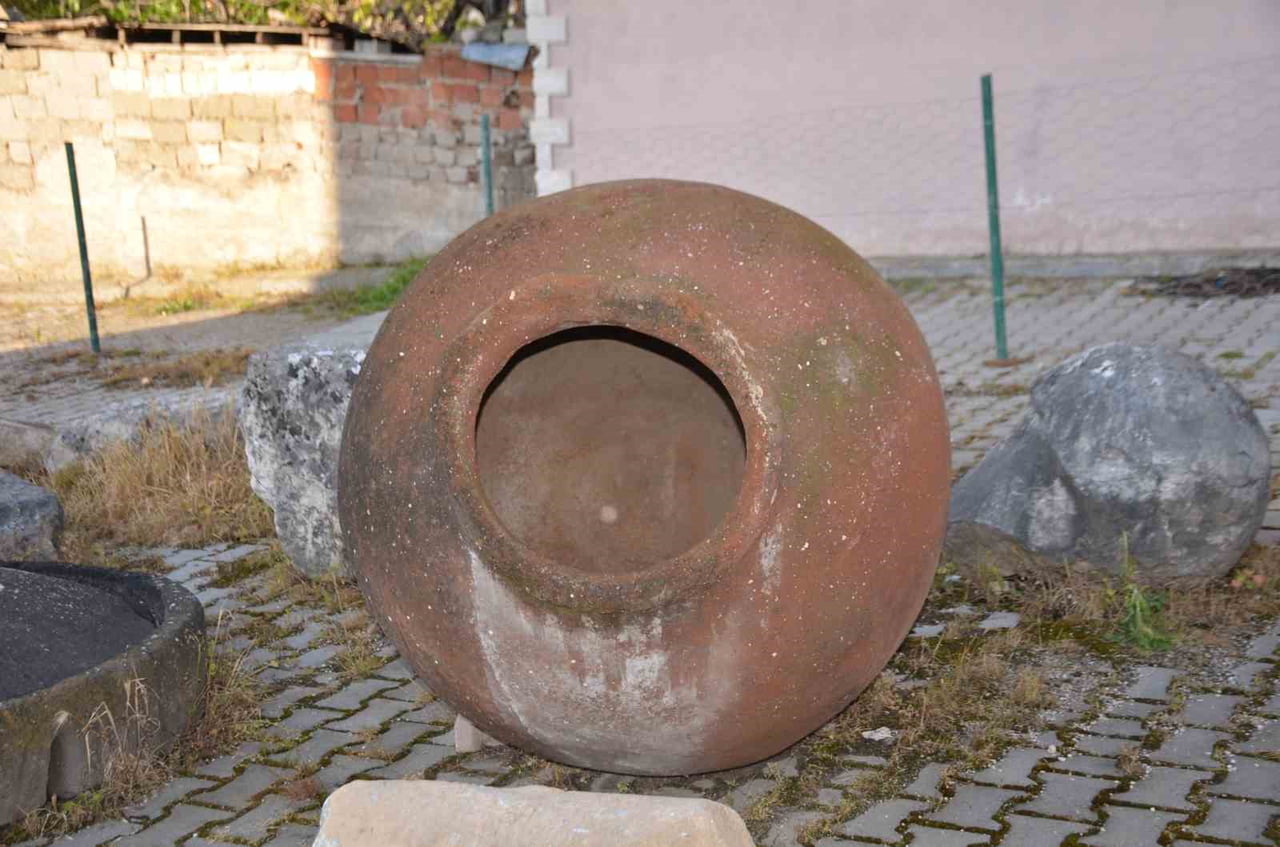 YAPILAN BİR KAZI ÇALIŞMASINDA BULUNAN 1800 YILLIK KÜP, ZAMANINDA BUZDOLABI GÖREVİ...