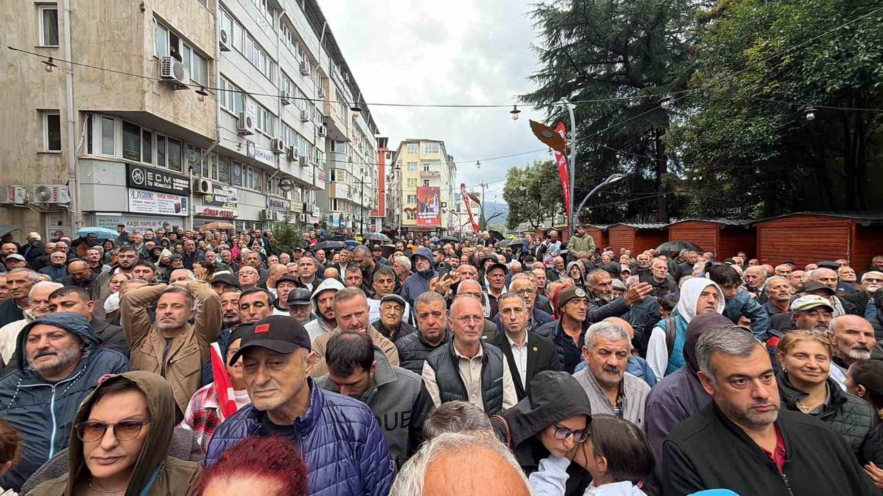YENİ PARTİ GENEL BAŞKANI ÖZGÜR ÖZEL, ARTVİN ZİYARETİNİN İKİNCİ GÜNÜNDE KEMALPAŞA VE HOPA...