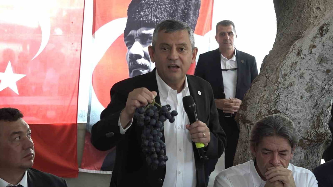 YENİ PARTİ GENEL BAŞKANI ÖZGÜR ÖZEL,  BURSA’DA ÇİFTÇİLERE HİTAP ETTİ
