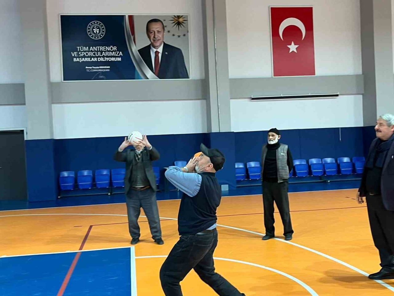 YILLARA MEYDAN OKUYUP SAHAYA ÇIKTILAR