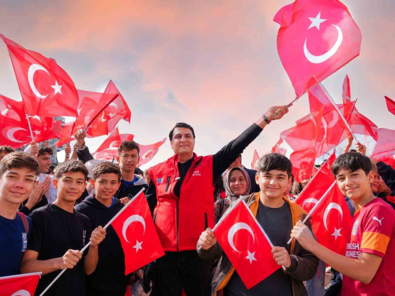 YILMAZ’DAN 29 EKİM CUMHURİYET BAYRAMI MESAJI