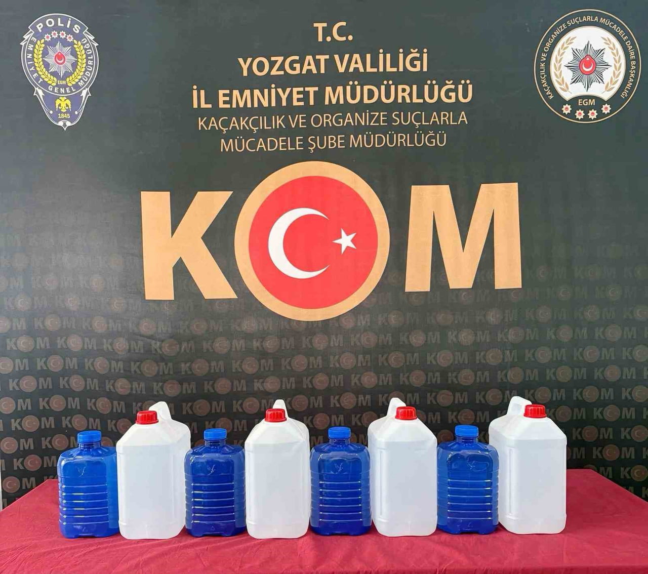 YOZGAT'IN BOĞAZLIYAN İLÇESİNDE POLİS EKİPLERİ YAPTIKLARI ÇALIŞMADA 30 LİTRE KAÇAK ETİL ALKOL ELE...