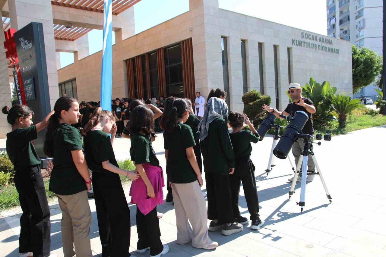 YÜREĞİR BELEDİYESİ, ÇOCUKLARIN BİLİME VE UZAYA OLAN İLGİSİNİ ARTIRMAYA YÖNELİK ETKİNLİKLERİNİ...