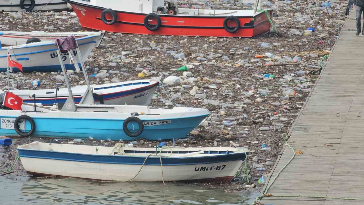 ZONGULDAK'TA GÜNLERDİR ETKİLİ OLAN ŞİDDETLİ YAĞIŞLARIN ARDINDAN ÇAYDAMAR VE ÜZÜLMEZ DERELERİNİN...