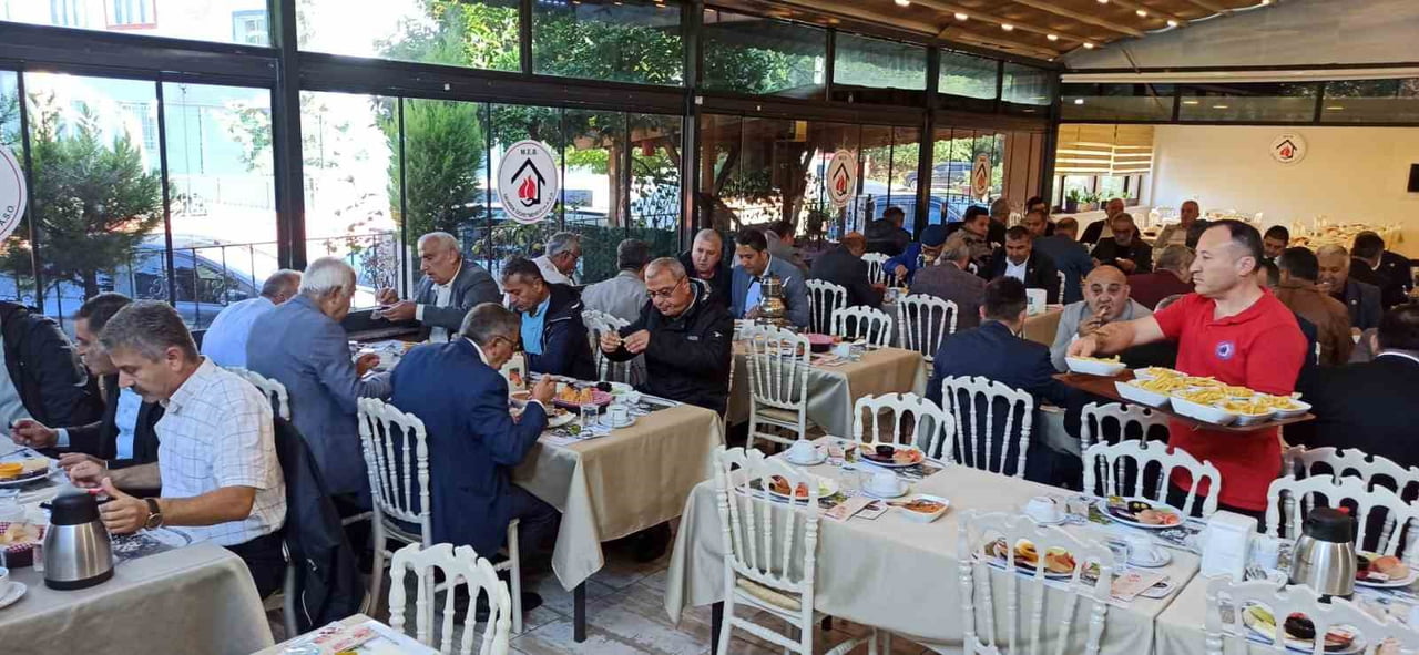 ZONGULDAK’IN DEVREK İLÇESİNDE "19 EKİM MUHTARLAR GÜNÜ"  DÜZENLENEN ÇEŞİTLİ ETKİNLİKLERLE...